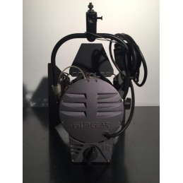 FILMGEAR FRESNEL 1KW + VOLETS